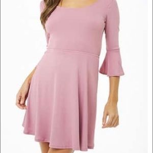 💘💗 NWT Tie-Back Skater Dress 💓💅🏻